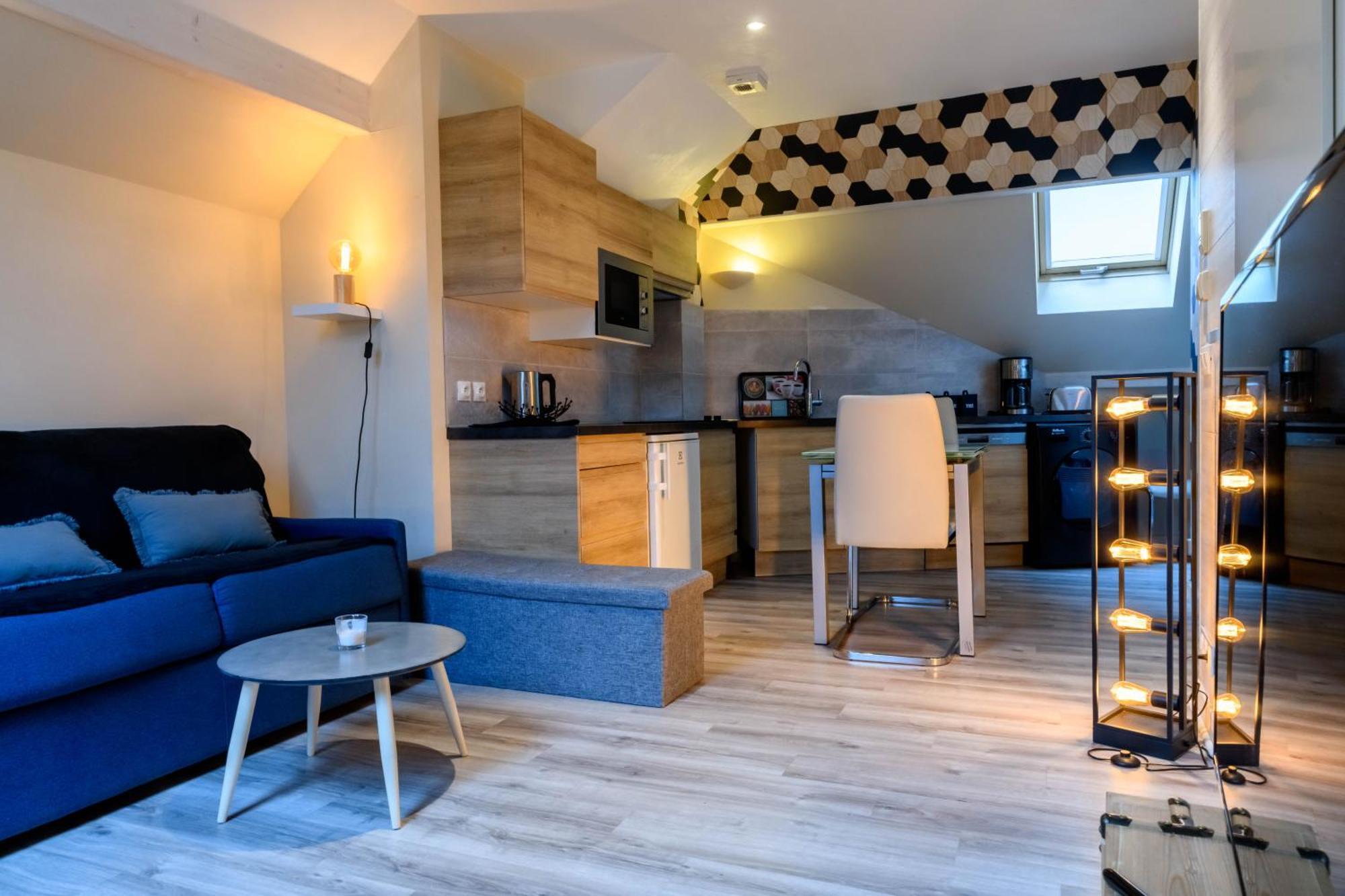 Au Bord Du Lac D'Annecy, Logement Type Loft, Dans Residence Avec Plage Et Ponton Privee Duingt Exterior photo